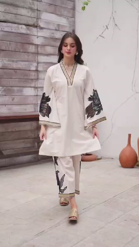 Lilly 3pc beautiful design